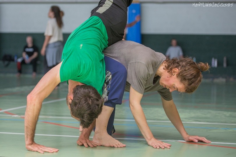 Le contact improvisation
